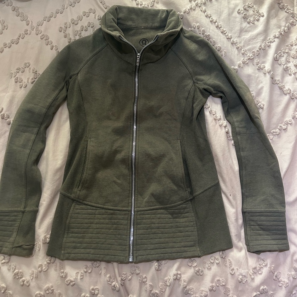 lululemon olive green jacket